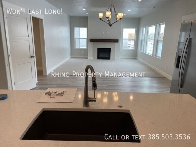 Foto del edificio - 1119 S 4350 W