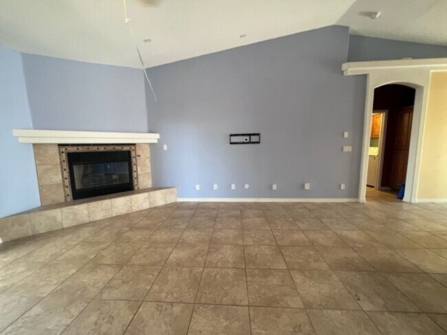 Building Photo - 3 Bedroom Los Lagos Lake View Home w/Boat ...