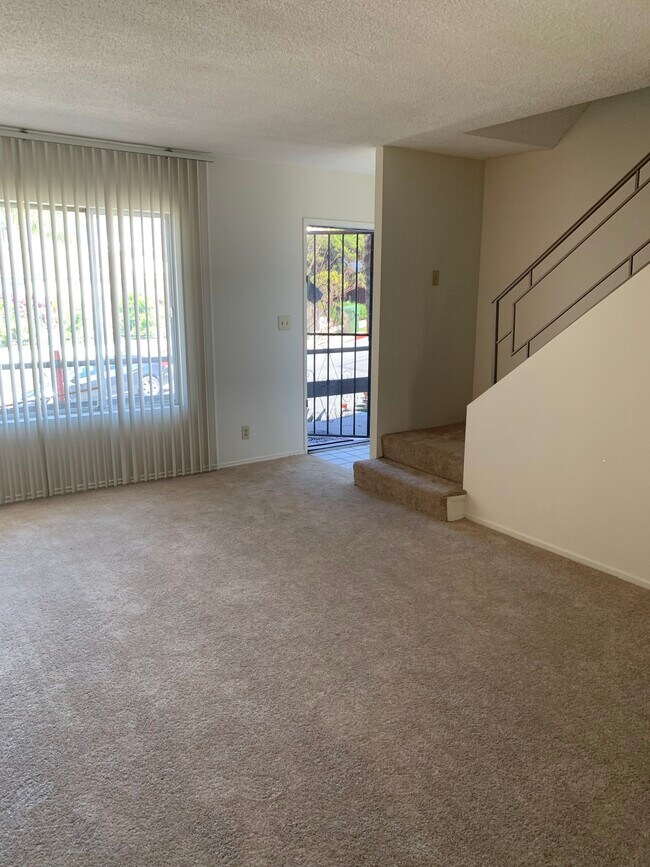 Foto del edificio - 228 E Plymouth St