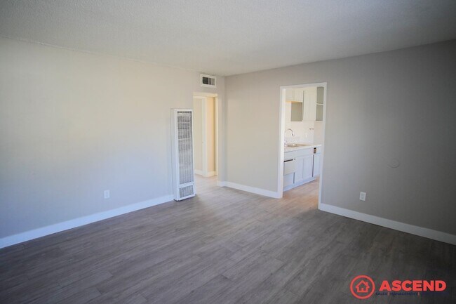 Foto del edificio - 117 Woodrow Ave