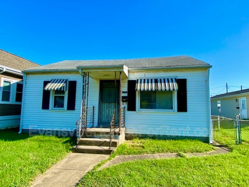 Primary Photo - 1331 Keller St