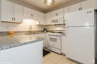 Building Photo - 5S 66 Pebblewood Ln