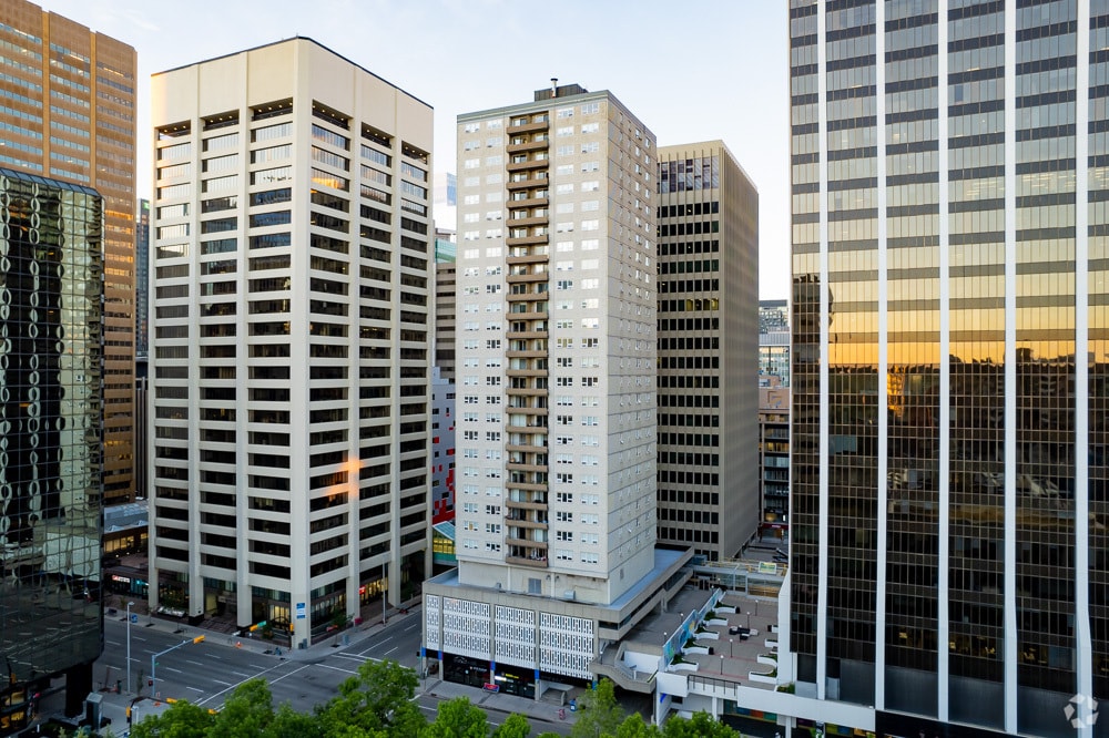 Chateau Apartments Apartments 505 6th St SW Calgary, AB