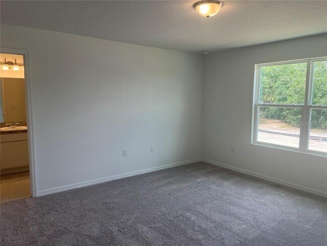 Foto del edificio - 497 Madison Dr