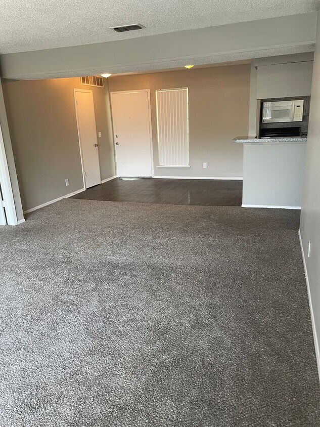 Primary Photo - 2419 E 55th Pl