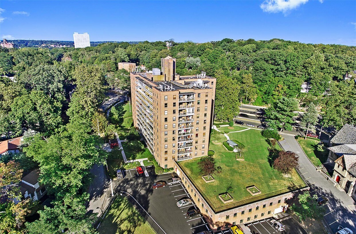 4901 Henry Hudson Pkwy W Unit STB, The Bronx, NY 10471 Condo for Rent in The Bronx, NY