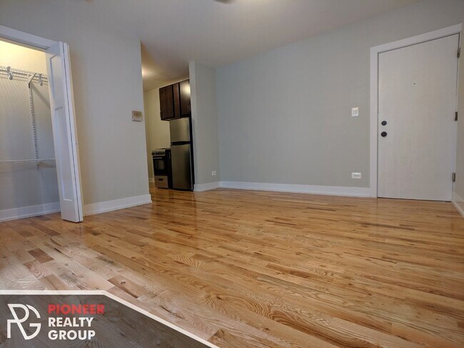 Foto del edificio - 813 W Cornelia Ave