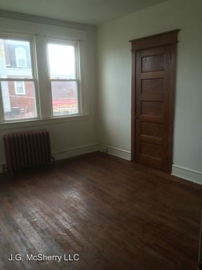 Primary Photo - 1239 Cottman Ave