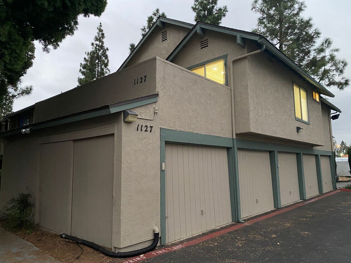 Foto principal - Decker Townhome