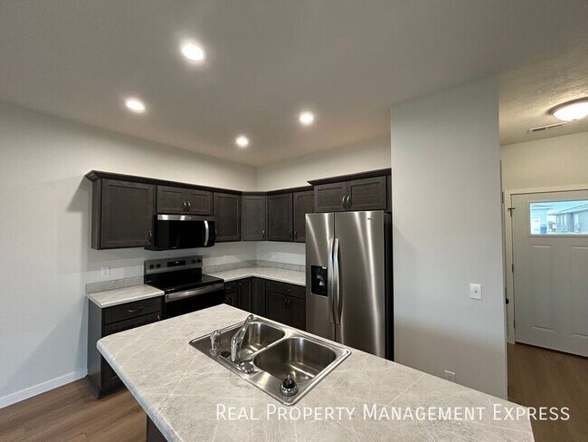 Foto del edificio - 2 Bedroom 1.5 Bathroom Home for Rent