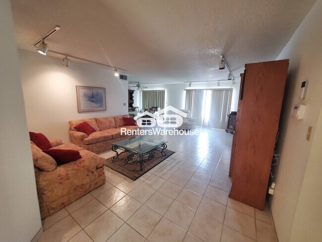 Building Photo - 5136 E Tierra Buena Ln