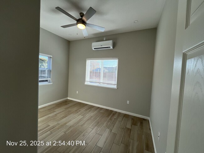 Foto del edificio - Beautiful Home on Multi-Property Parcel