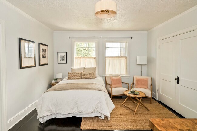 Foto del edificio - Cozy, updated 4th-floor studio in Nob Hill. Convenient location near all the hot spots