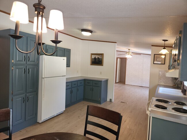 Foto del edificio - 25 Blueberry Ln