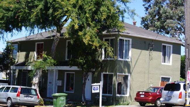 Foto del edificio - 909-915 Dwight Way
