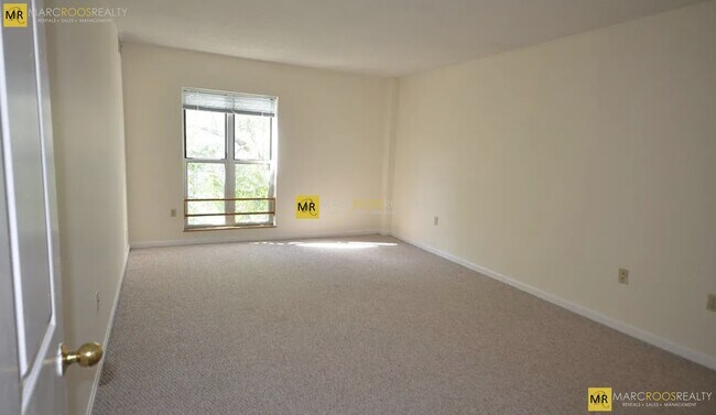 Foto del edificio - 571 Franklin St