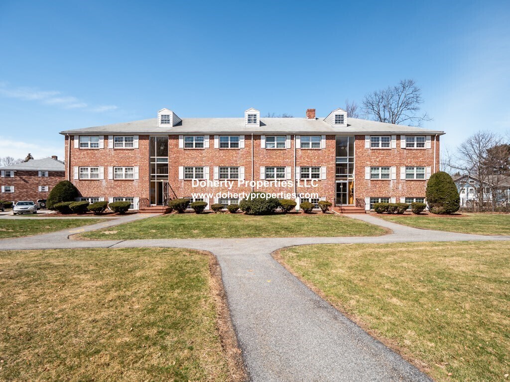 Primary Photo - 67 Fernview Ave