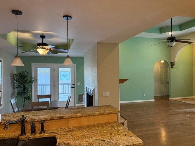 Building Photo - 5 Bedroom | 3 Bathroom | 3 Car Garage | Wa...