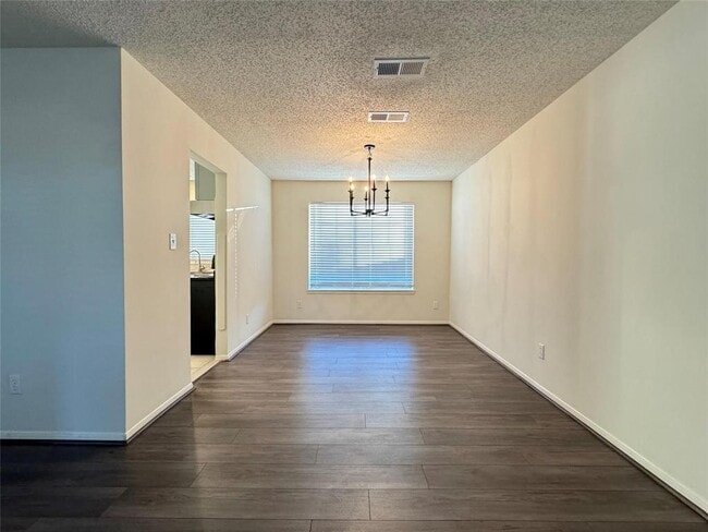 Building Photo - 3022 Flintwood Dr