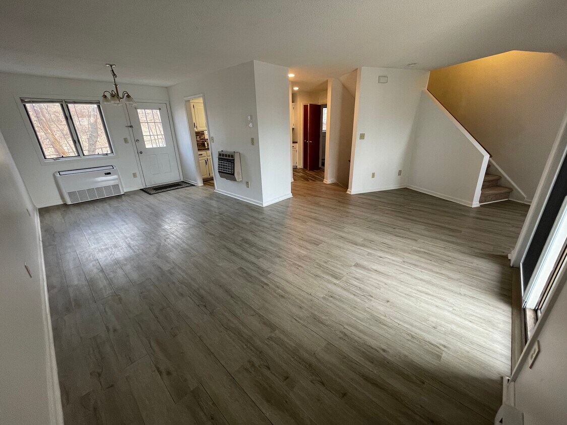 Foto principal - 167 Harwinton Ave