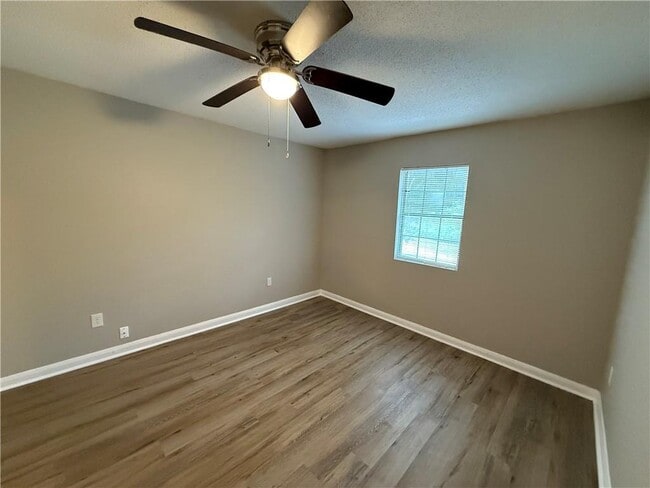 Building Photo - 11290 Tanner Williams Rd