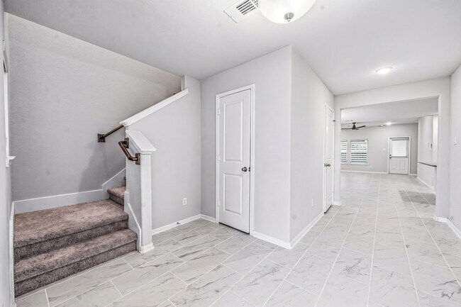 Building Photo - 2533 Allegretto Sea Dr