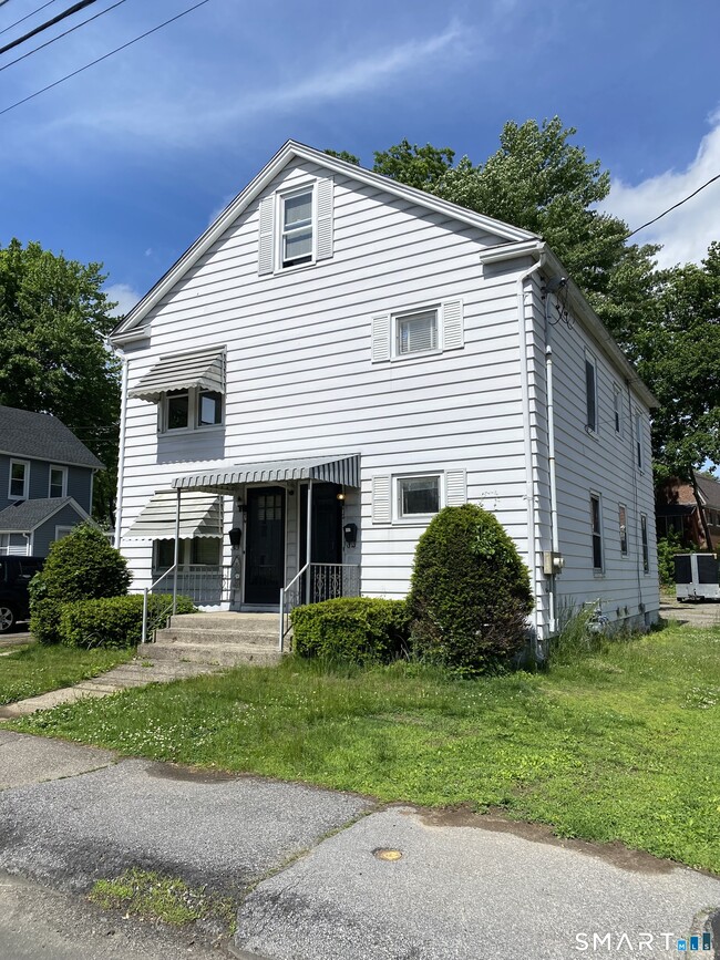 Building Photo - 72 Berry St