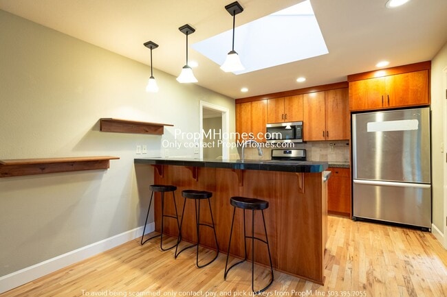 Foto del edificio - Enchanting 4-Bed Palisades Oasis with Idyl...