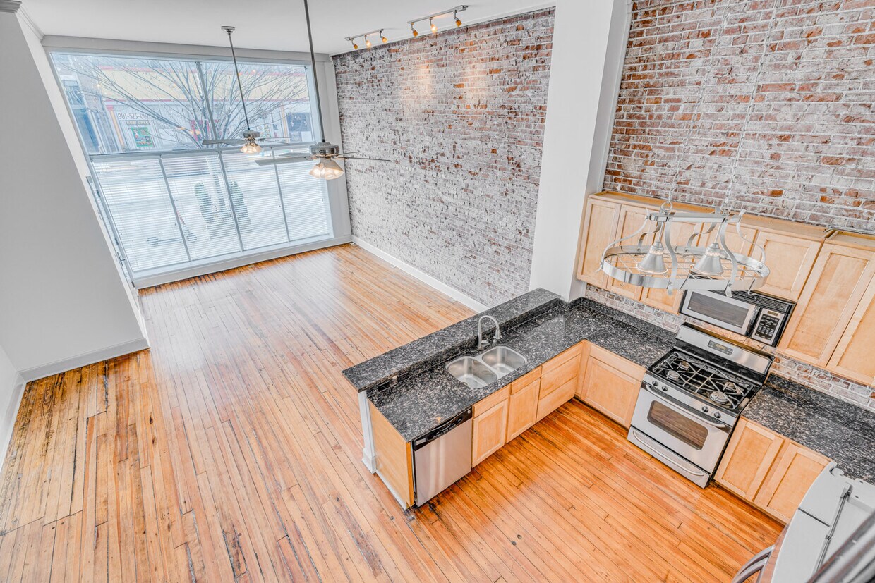 Foto principal - 310 S Main St