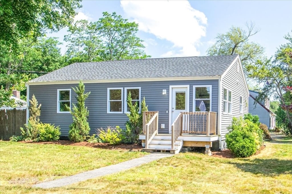 Primary Photo - 3 Cummings Cir