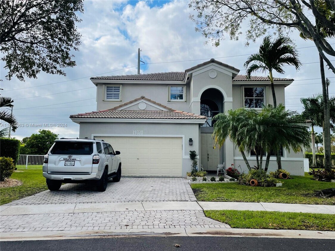 19310 SW 16th St Pembroke Pines, FL 33029 Alquileres en Pembroke
