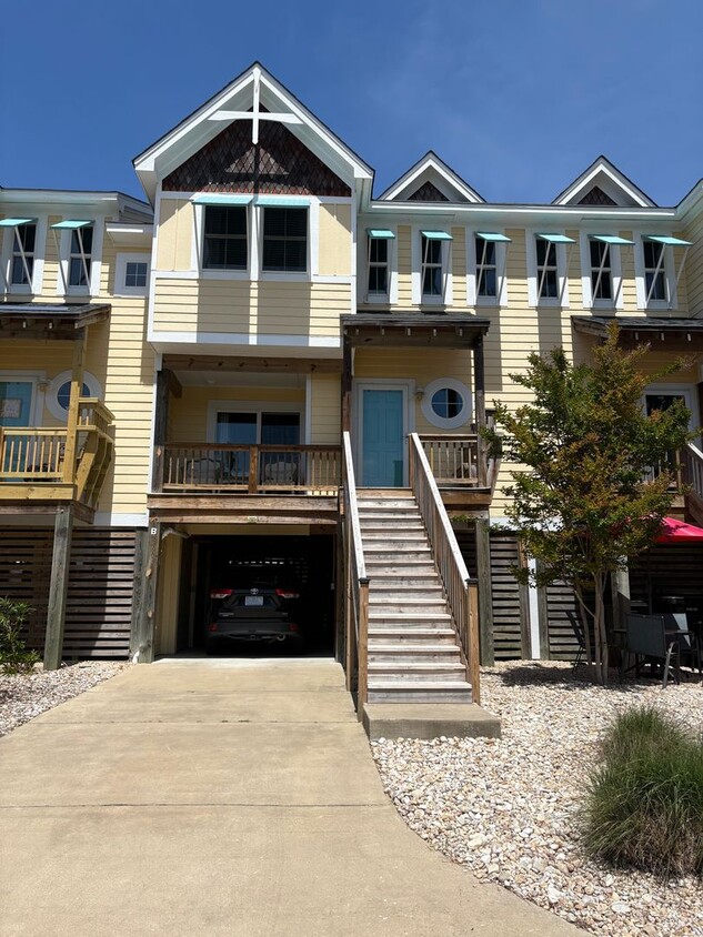Primary Photo - 3 Bedroom 3 Bath Home in Kill Devil Hills ...