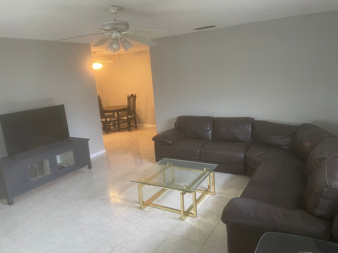 Photo - 255 SW 7th St (Boca Raton, FL)