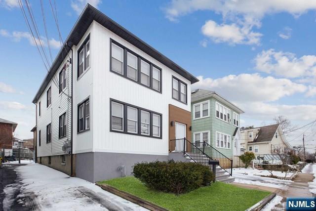 Foto del edificio - 248 2nd St
