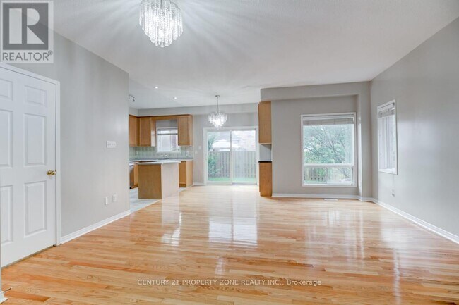 Building Photo - 3143 Eclipse Ave