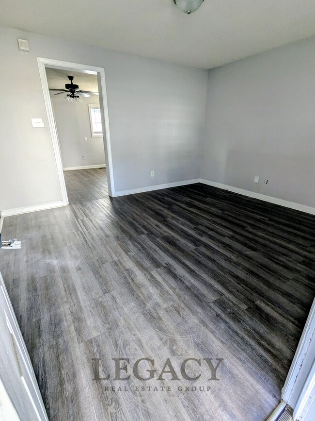 Photo - 330 Vivelle Ave House