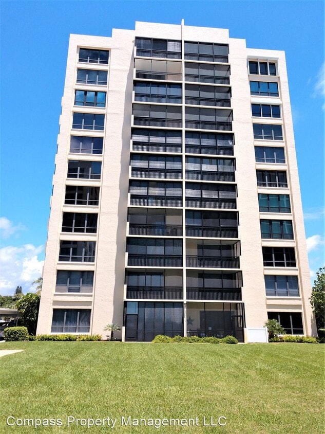 Primary Photo - 2 br, 2 bath House - 627 Alhambra Road #104