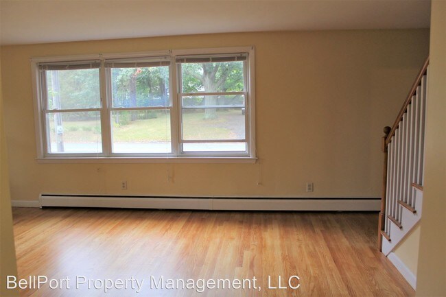 Foto del edificio - 4 br, 1.5 bath House - 116 Westbrook St