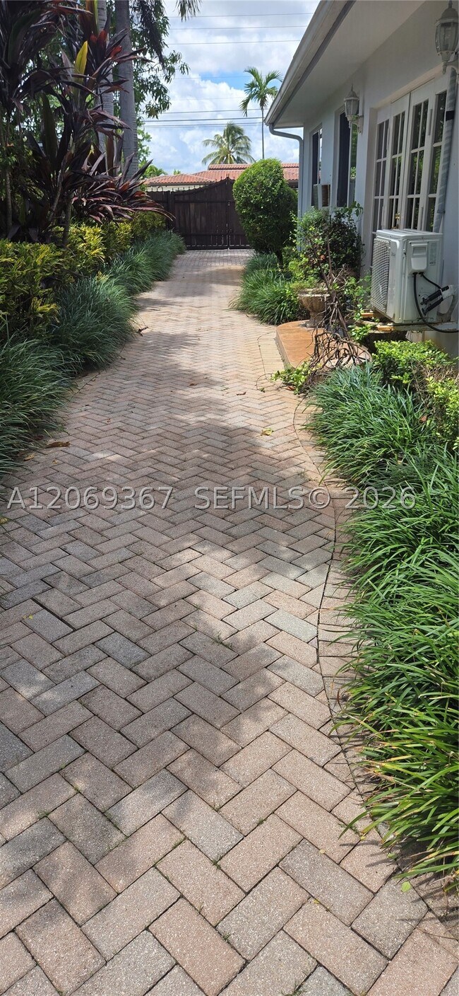 Foto del edificio - 8640 SW 47th St