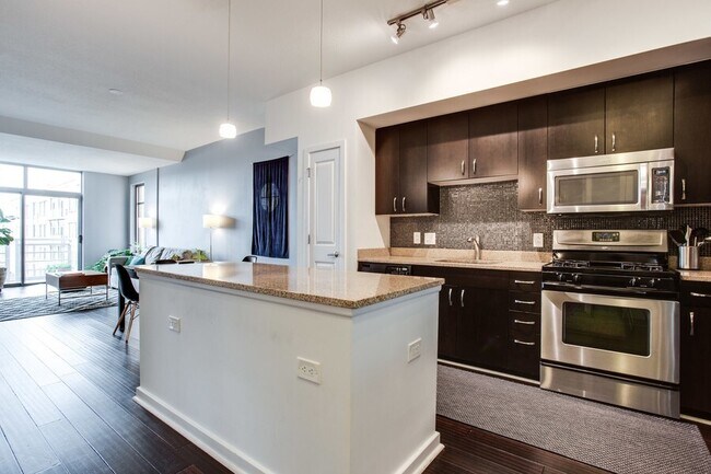 Building Photo - 475 K St NW