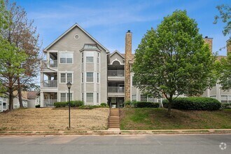 Building Photo - 5604 Willoughby Newton Dr
