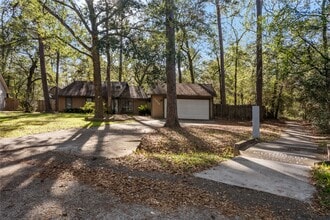 Building Photo - 2016 Royal Oak Pl