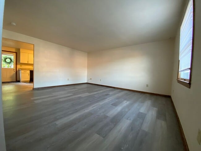 Foto del edificio - Spectacular 2 BR / 1.5 BR Townhouse in Lat...