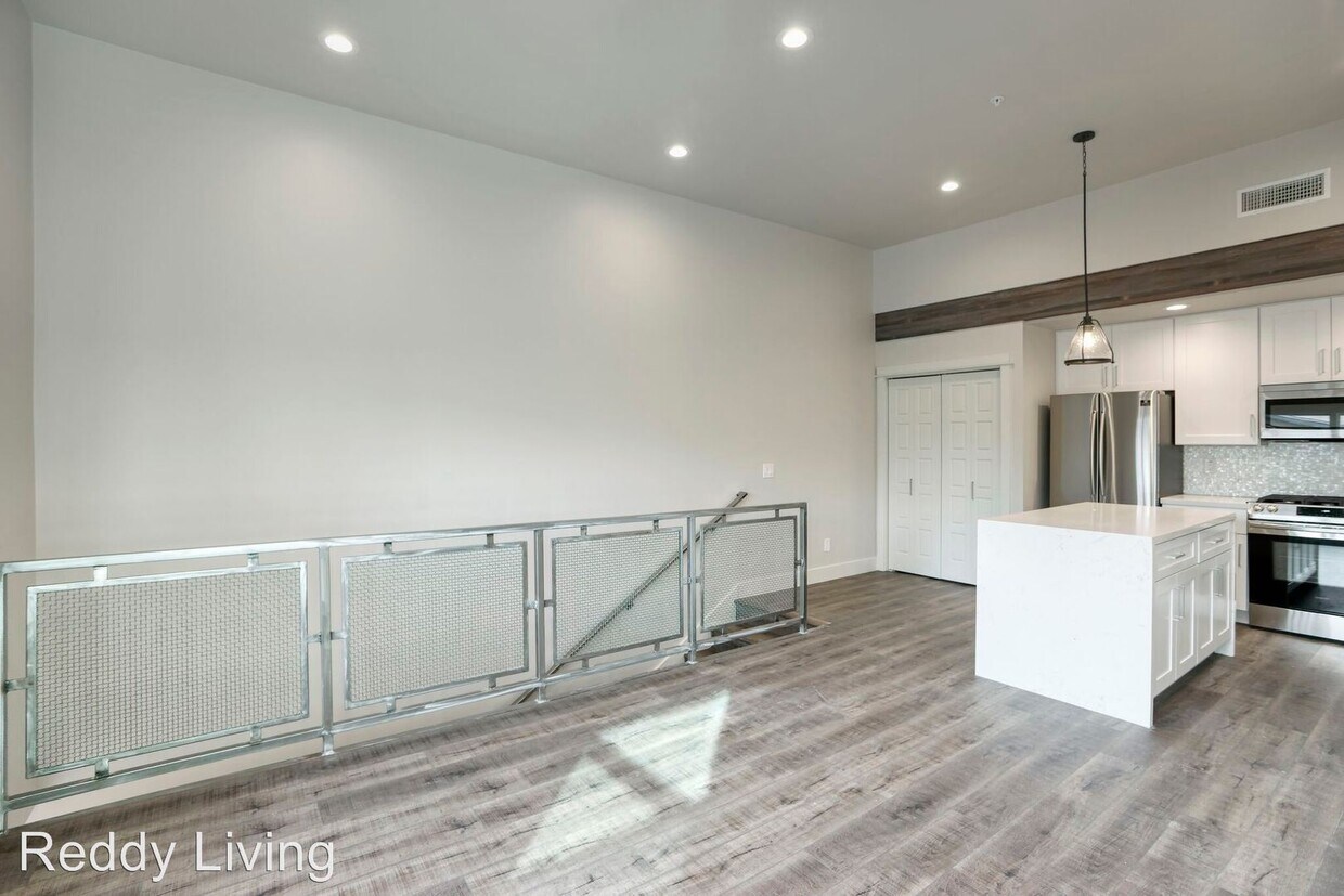 Foto principal - 402 W Roosevelt St