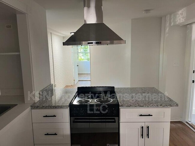 Foto del edificio - 1011 E 39th St