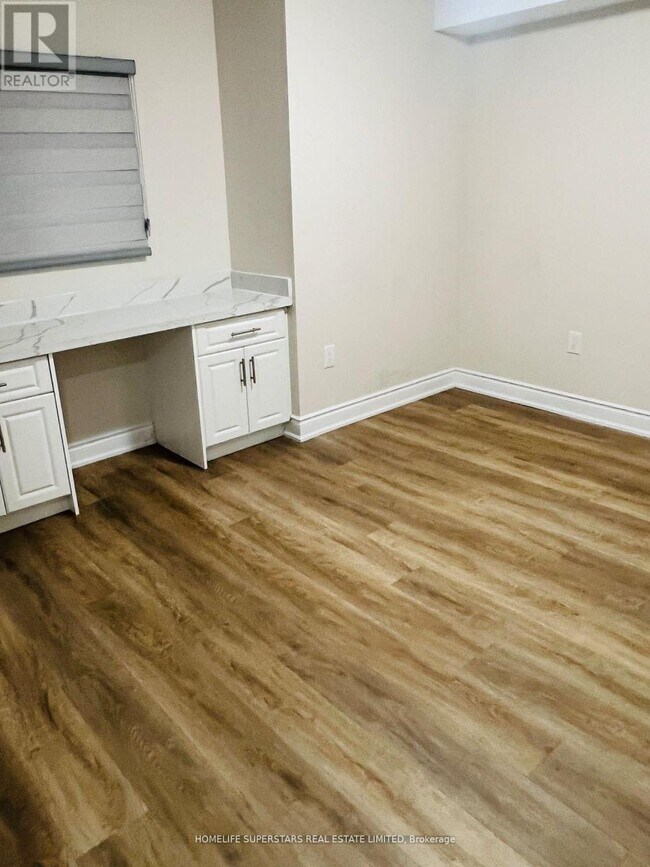 Photo du bâtiment - 17 Speckled Alder St.