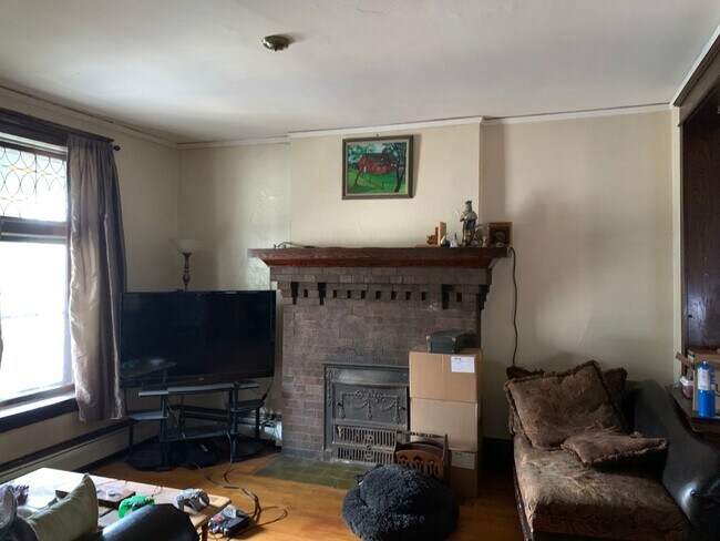Foto del edificio - 623-625 N 10th Ave E