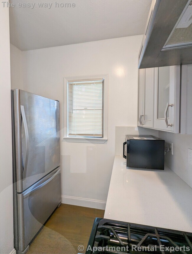 Photo - 108 W Quincy St Apartment