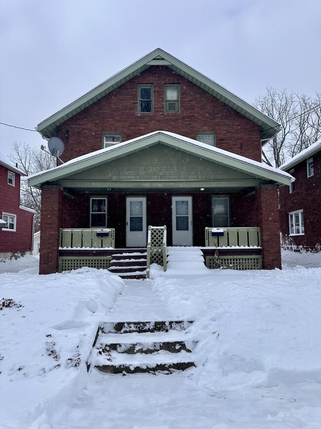 Building Photo - 2052 16th St SW