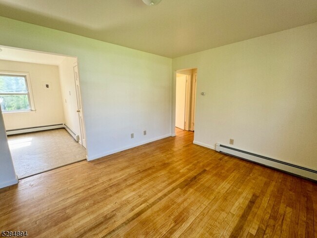 Building Photo - 5314 Berkshire Valley Rd